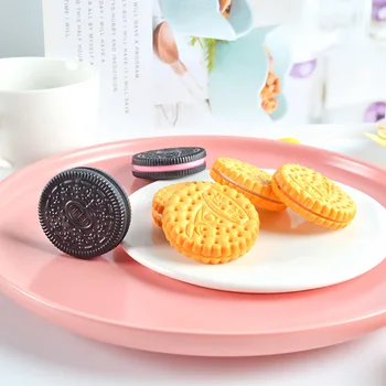 PVC Simulare de Sodiu Sandwich Oreo Cookie-uri Alimente Artificiale Model de Jucărie Diy Casa Papusa Recuzită Jucării Fals Cookie-uri de Fotografie elemente de Recuzită