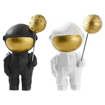 Rășină Astronaut Figurine Cosmonaut cu Luna Sculptura Decorativă Miniaturi Statui Cadouri Pentru Copii, Băieți Spațiu Iubitorii